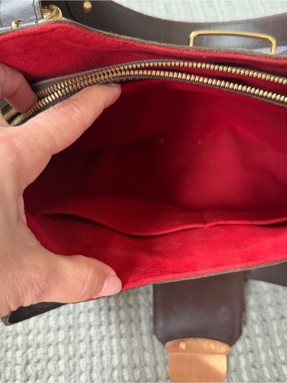 Louis Vuitton Sistina GM Brown Damier Shoulder Bag with Red Interior - Picture 6 of 11